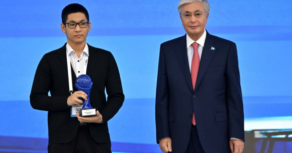 Жетілген Ренессанс әйелдері ит стиліндегі үлкен пландағы порно