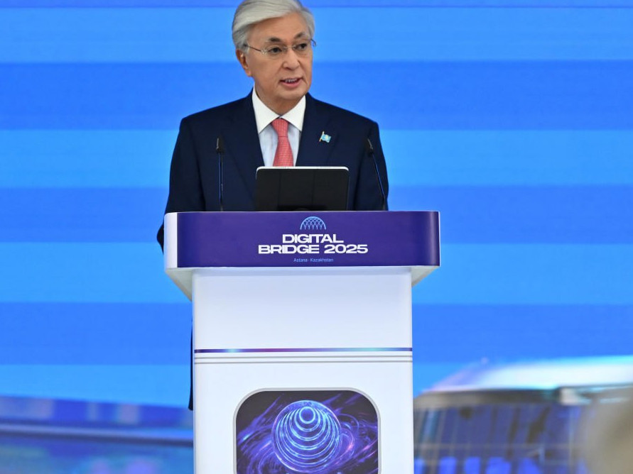 Жасанды интеллектіні тиімді пайдалану үшін өте маңызды үш міндетті қатар орындау керек - Президент