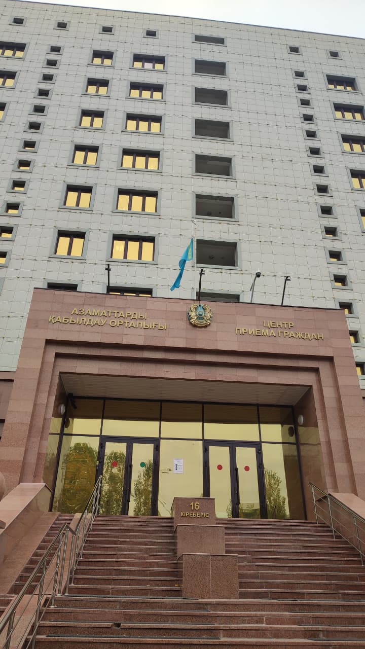 Мерекесі кезінде мұғалімдер жалақысыз жүр