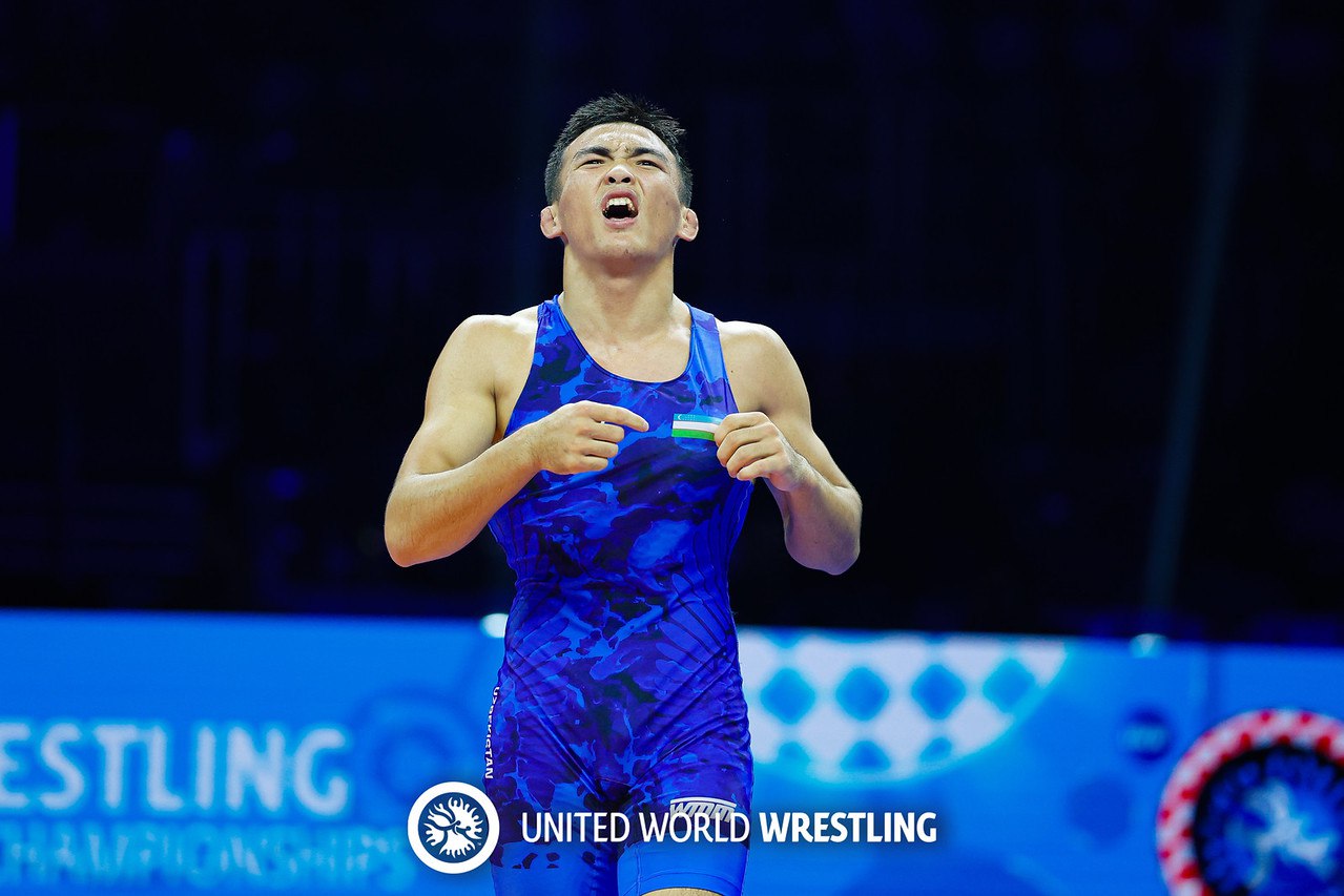 Өзбекстан президенті қазақ балуанына пәтер сыйлады