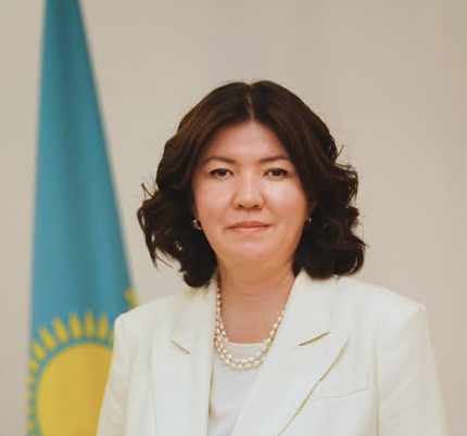 Жаңа дәуір педагогі – қоғамның басты айнасы