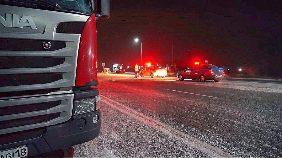 Абай облысында алғашқы қар жауды: полиция жолда сақ болуды ескертеді