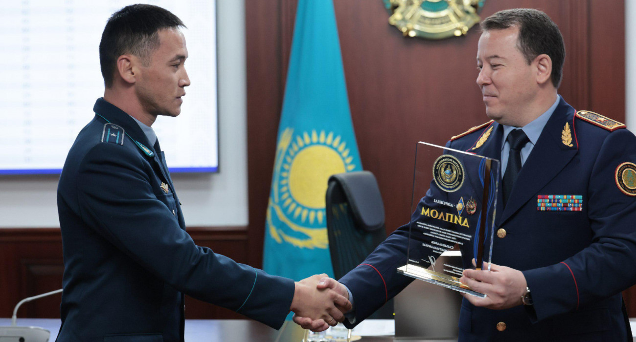 Күйеуінің көзінше нағашы апасын сиқыған жиеннің секс видеосы Жан-Клод Вандамның секс туралы фильмдері