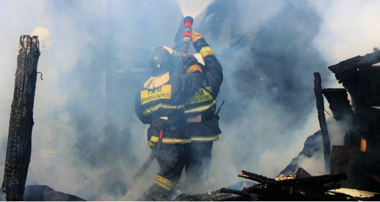 Үйдегі әке мен қызы порно видео (орысша)