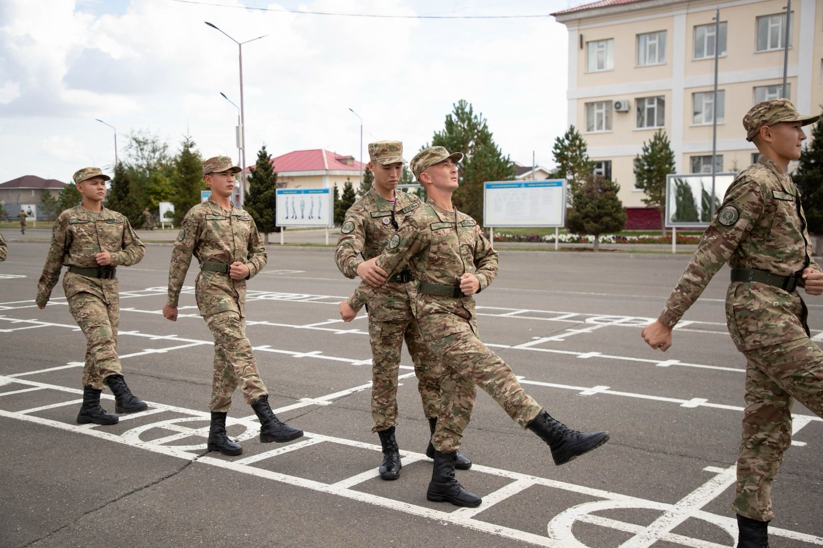 «Аға сарбаздар» институтының тиімділігі неде