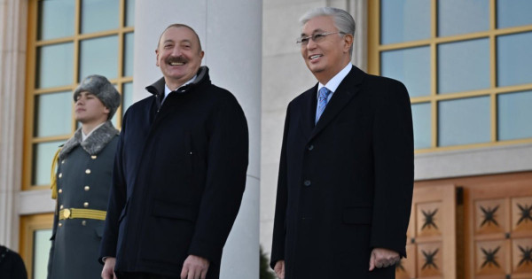 Қара, семіз әйелдің кискасының фотосы. Бианка Вива порно