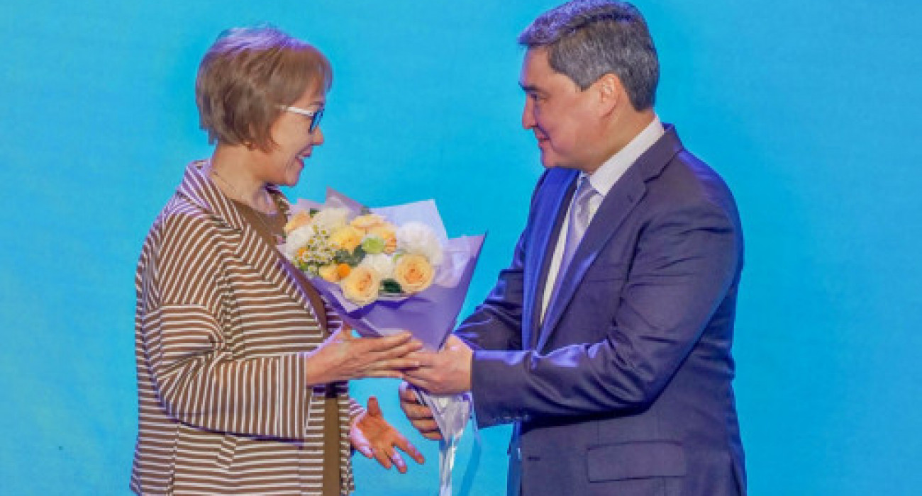 Оральды жыныстық қатынастың күнәсін мойындау Xxx жапон бейнелері