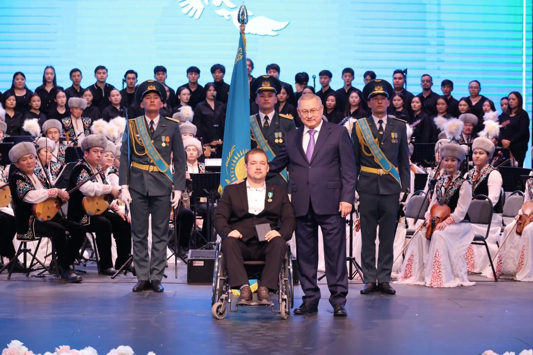 Жетісуда Республика күніне орай 35 азамат мемлекеттік наградамен марапатталды