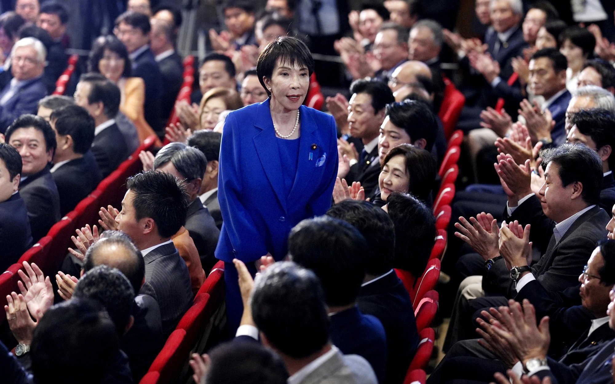 Супер экстремалды купальник порно видео