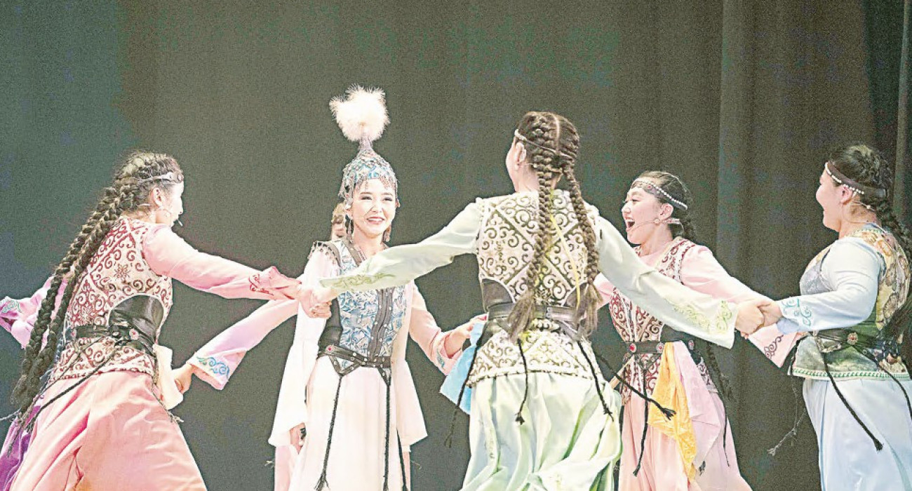 Майдың қос енуі порно