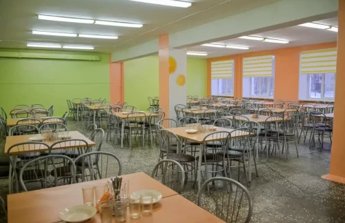 Тұтынушыларға тегін тамақ таратқан дәмханаға айыппұл салынды