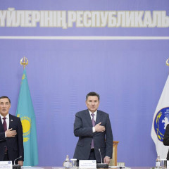 Достық үйі ғимараты бой көтереді