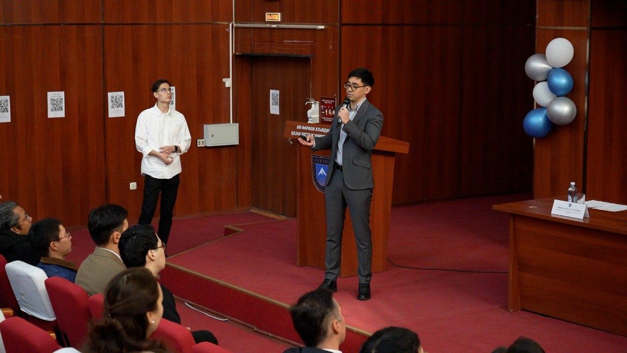 Жасанды интеллект: Ғалымдар ірі тілдік модельдерді қолданысқа енгізеді