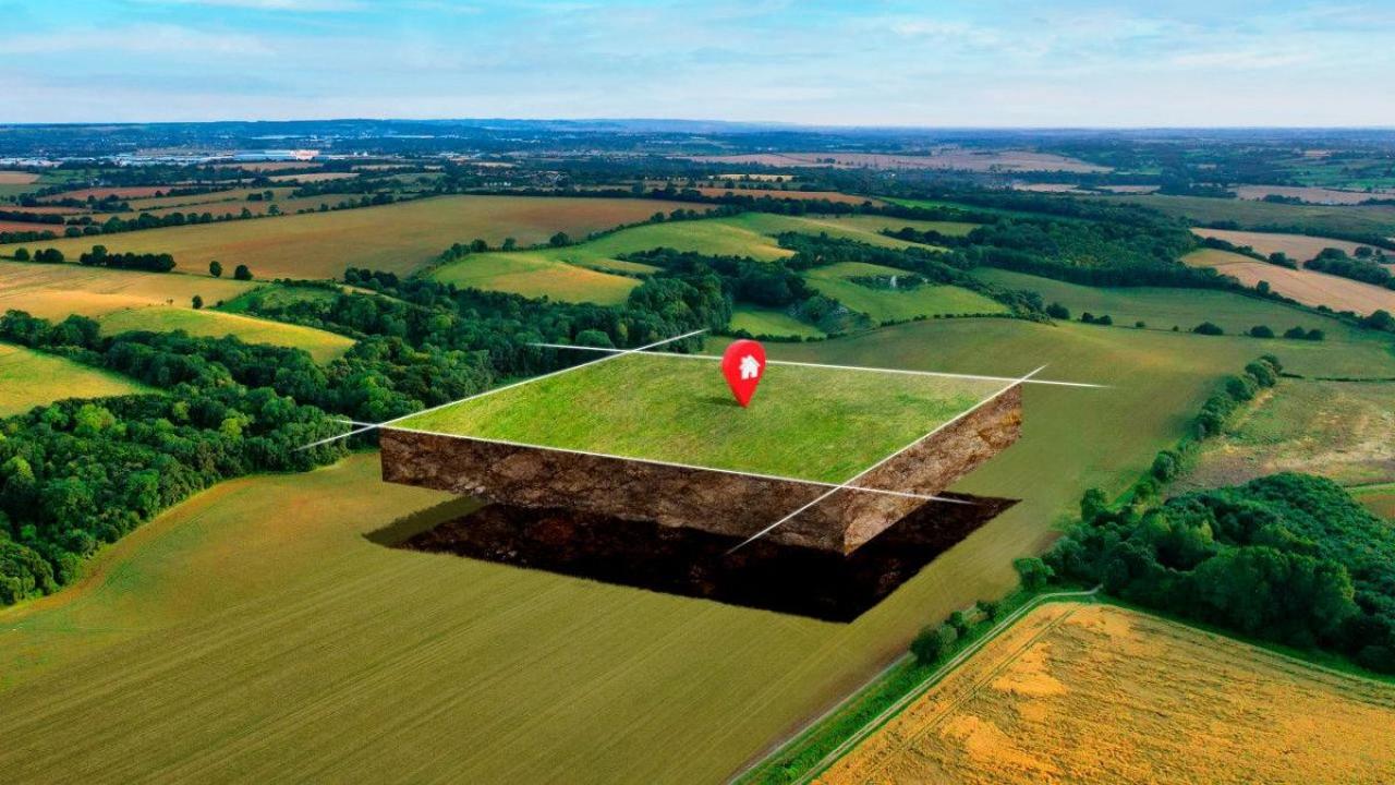 Қайтарылған жерлердің неше гектары халыққа берілді?