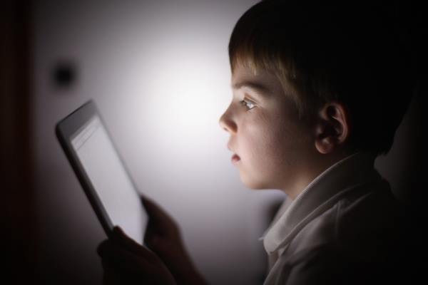 Асхат Аймағамбетов балалардың әлеуметтік желіге тіркелуін шектеу туралы ұсыныс білдірді