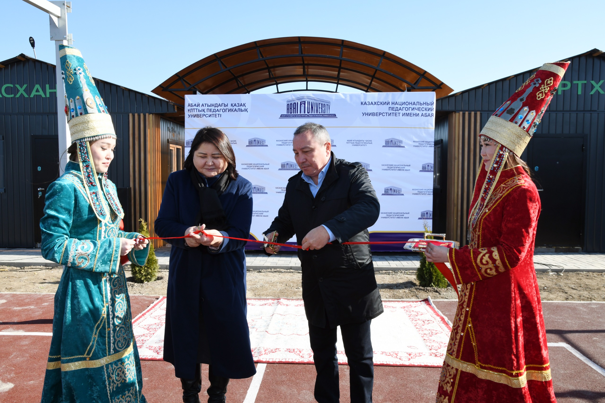 Абай университетіндегі агробиостанция немен айналысады?