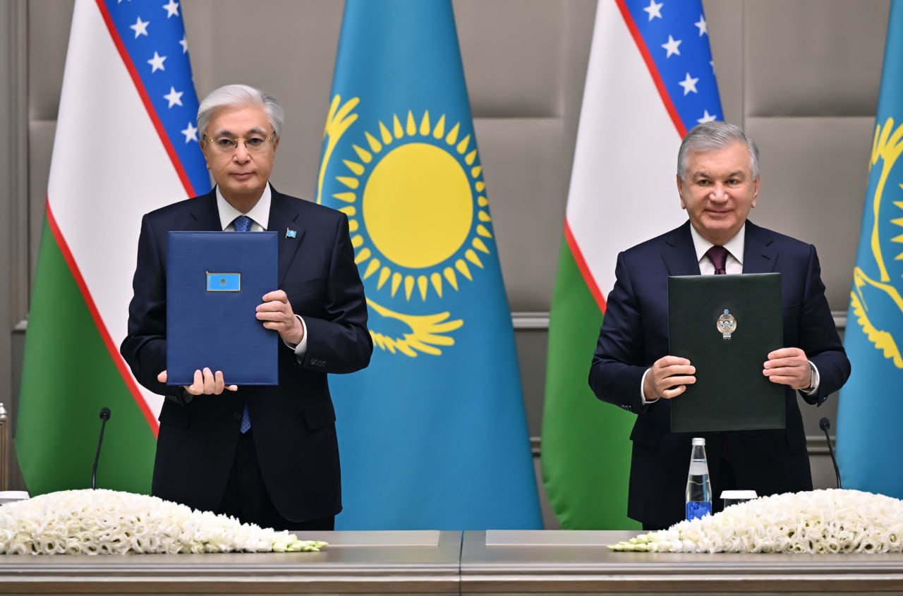 Қасым-Жомарт Тоқаев пен Шавкат Мирзиёев қандай құжаттарға қол қойды? 