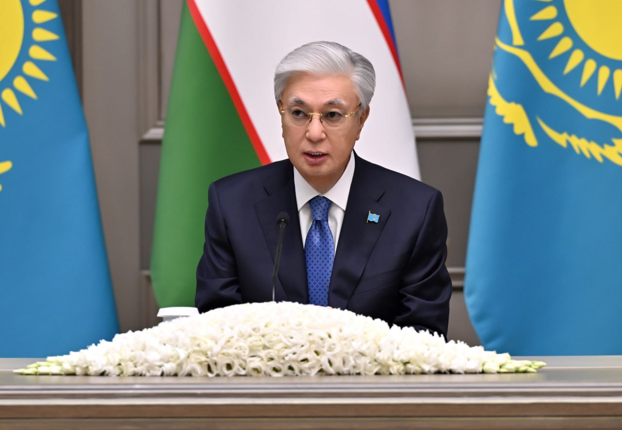 Қазақстан мен Өзбекстан президенттері БАҚ өкілдеріне арналған брифинг өткізді