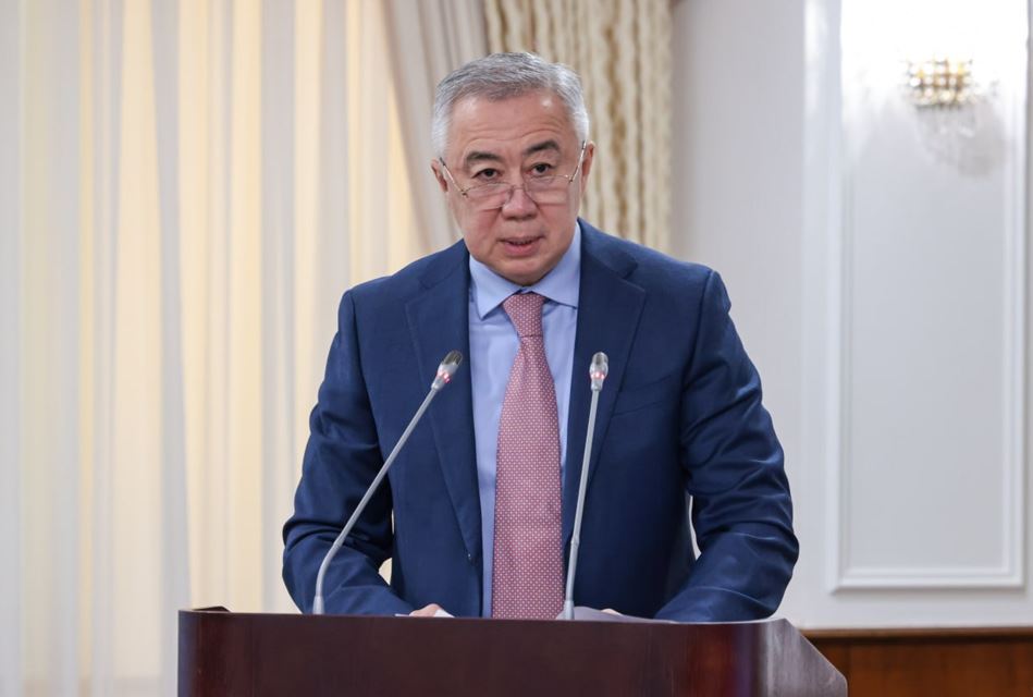 Экономиканы өсіру мен жалақыны жоғарылату: Үкімет сенім үдесінен шыға  ала ма?