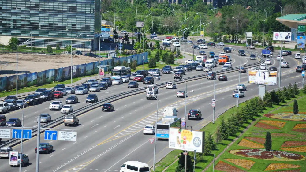 Елімізде жұмыс уақытын бір сағатқа қысқарту ұсынылды