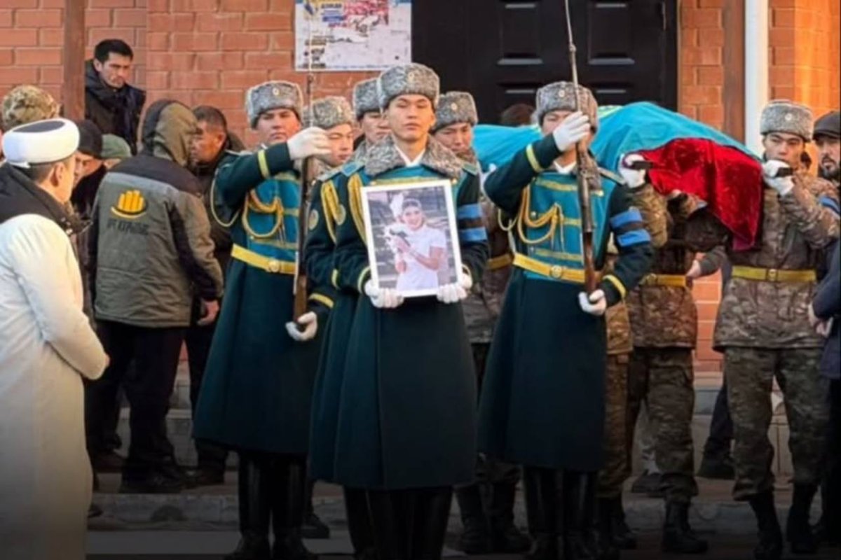 Халық фельдшер Ұлдана Мырзуанды ақтық сапарға шығарып салды