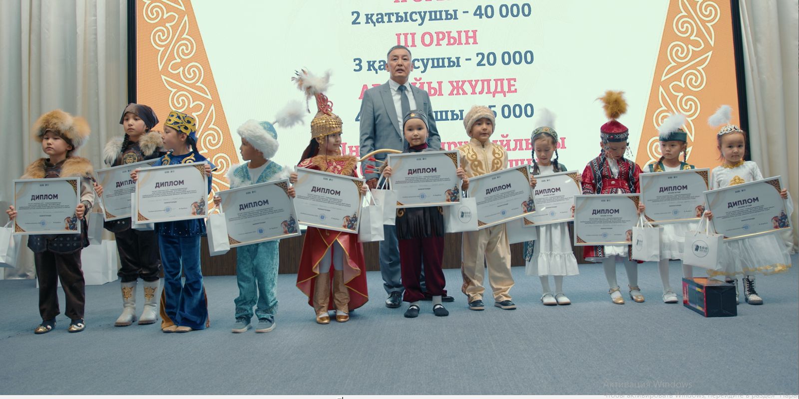 Батырлар жырын толғады