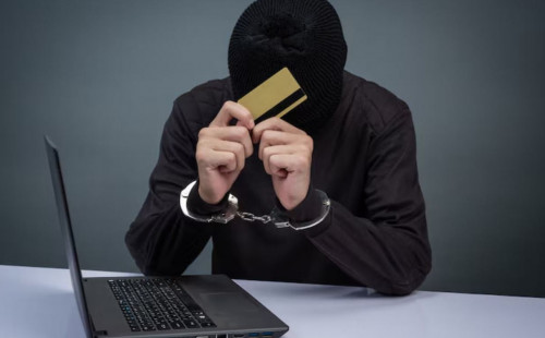 Қазақстанда дропперлер арқылы 112 млрд теңгеден астам заңсыз операциялар жүргізілген