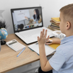 Атырау облысында 1920 оқушы онлайн оқуға жіберілді