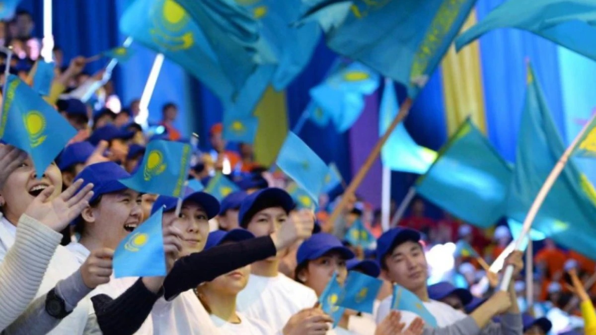 Тәуелсіздік күні: Нұрлан Қоянбаевтың флешмобы әлеуметтік желіде тарады