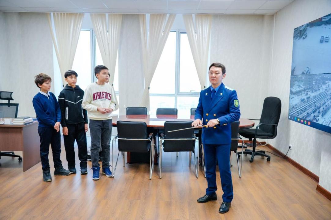 Елорда прокуратурасында оқушыларға арналған ашық есік күні өтті