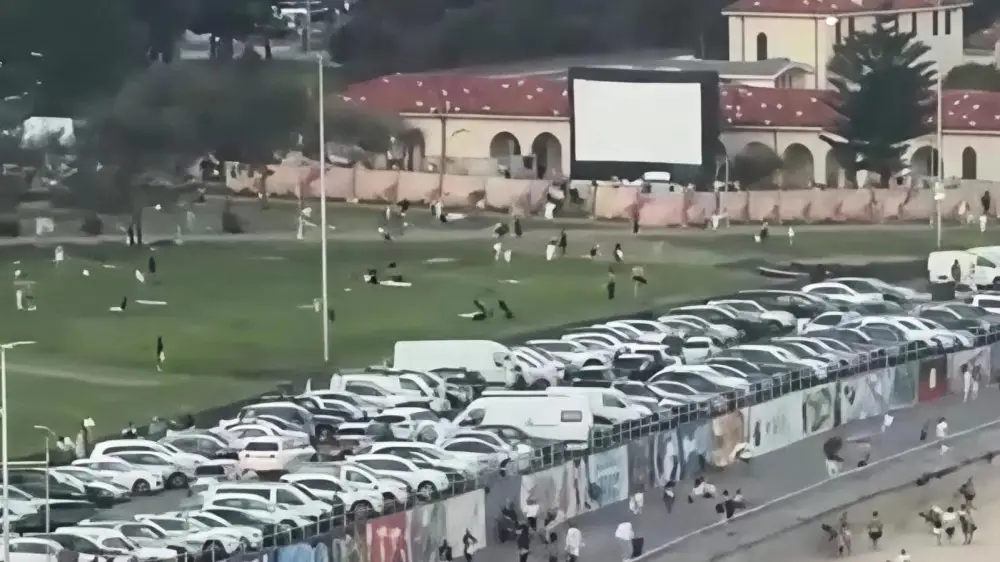 «Мерт болғандар бар»: Австралия жағажайында атыс болды