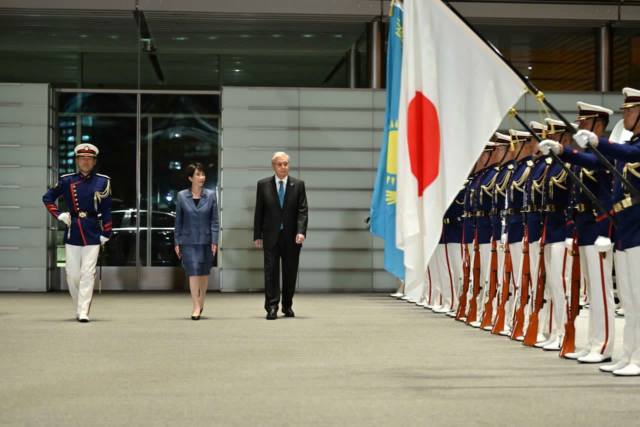 Жапония Премьер-министрінің офисінде Қасым-Жомарт Тоқаевты қарсы алу рәсімі өтті