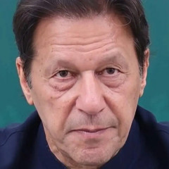 Пәкістанның экс-премьері Имран Хан мен жұбайы 17 жылға сотталды