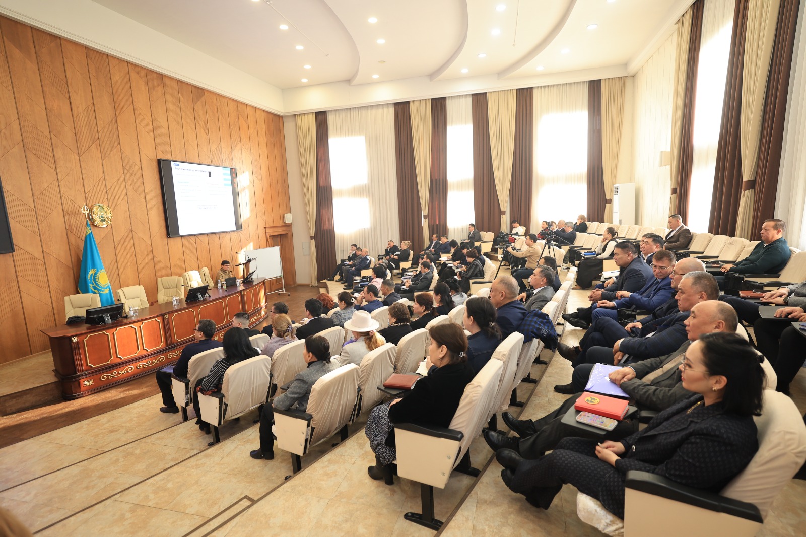 Әуезов атындағы Оңтүстік Қазақстан университеті жасанды интеллект негізінде трансформациялауды бастады