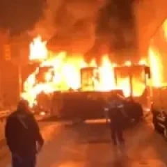 Жапониядағы жаппай жол апаты: 56 көлік соқтығысып, өрт шықты