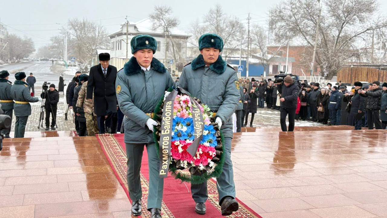 Соғыс сарбазының сүйегі туған жеріне қойылды