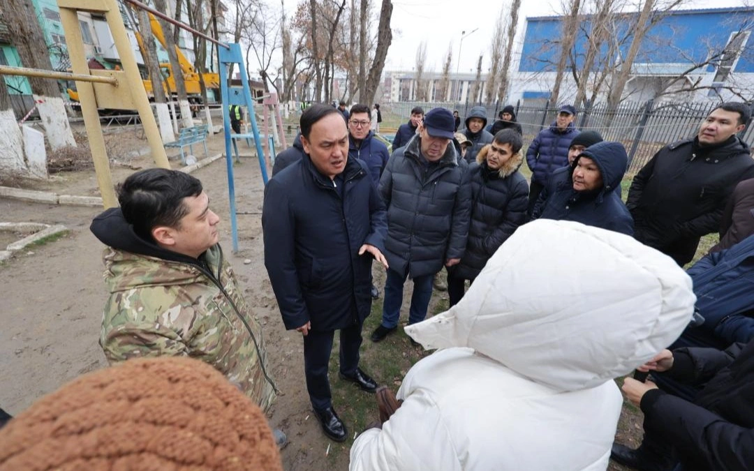 Таразда көпқабатты үйдегі өртке байланысты төтенше жағдай жарияланды