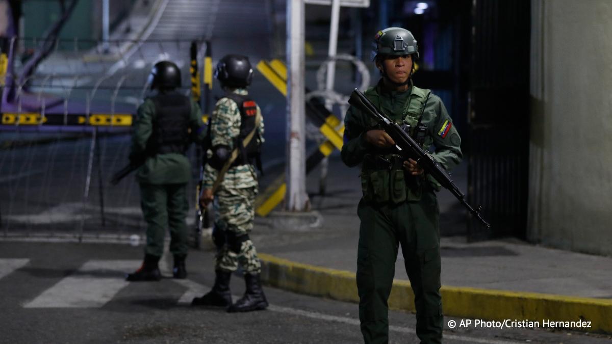 Венесуэла Каракастағы жарылыстардан кейін АҚШ-ты әскери агрессия жасады деп айыптады