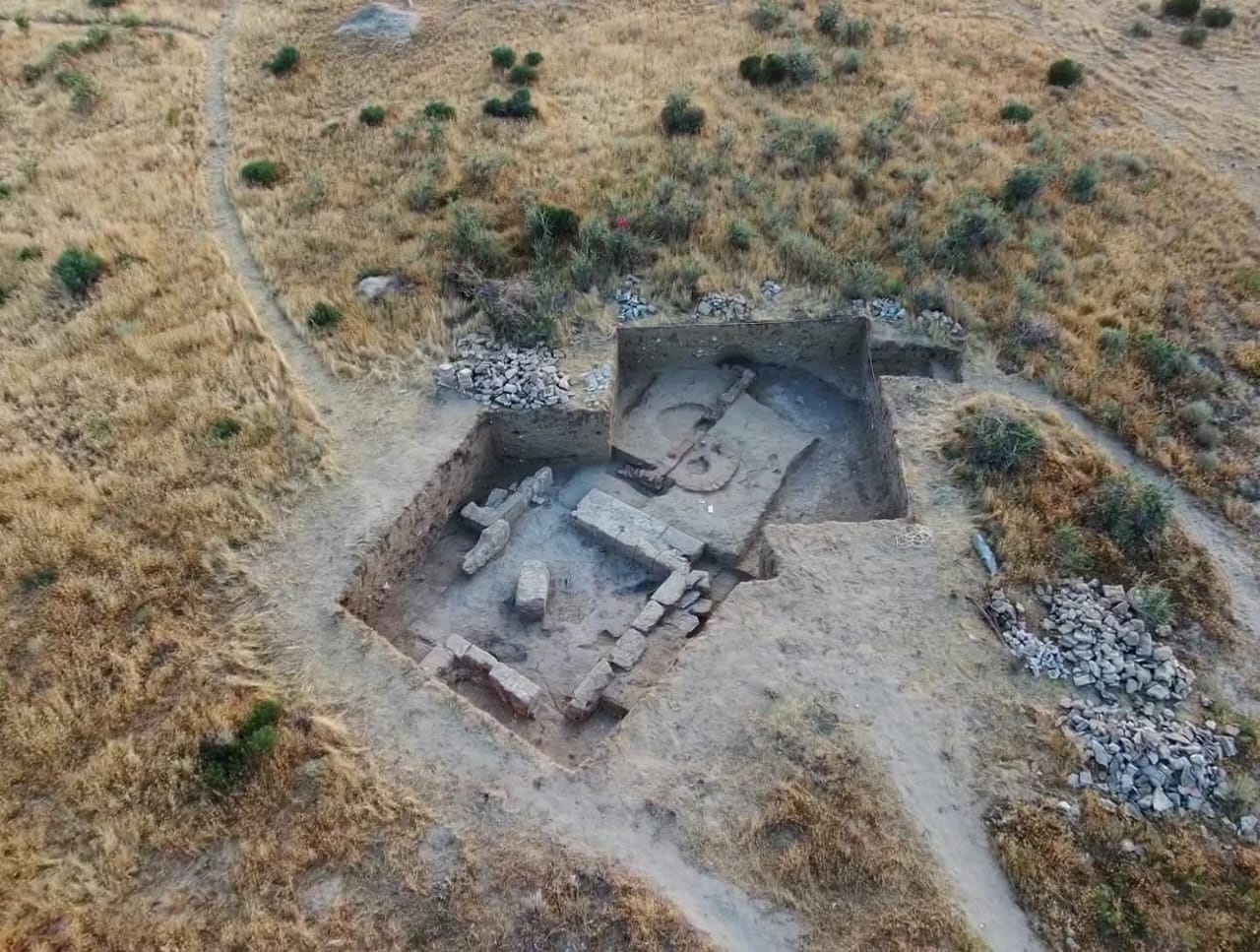 Ұшқан ескерткіші кешенді зерттеле ме?