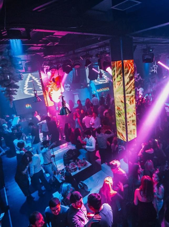 Түнгі клубтар тәртіпке бағынбай тұр