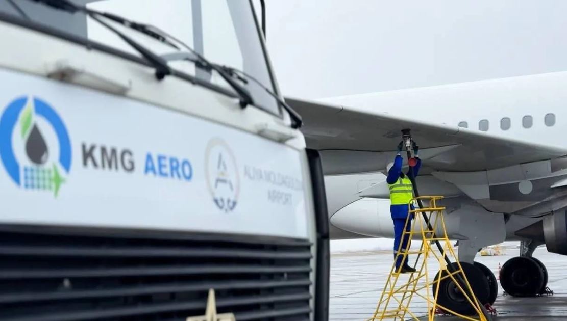 «Қанатқа құю» тәсілі: Ел әуежайларында әуе керосині арзандады