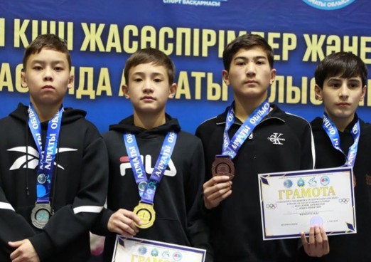 Балуандар бақ сынасты