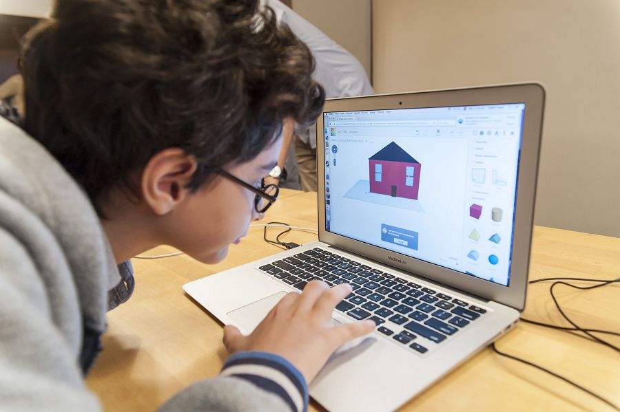 Астанада бірінші ауысым оқушылары қашықтан оқиды