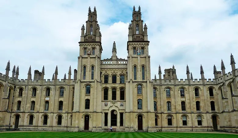 Елімізде «Oxford Hub» ашылады