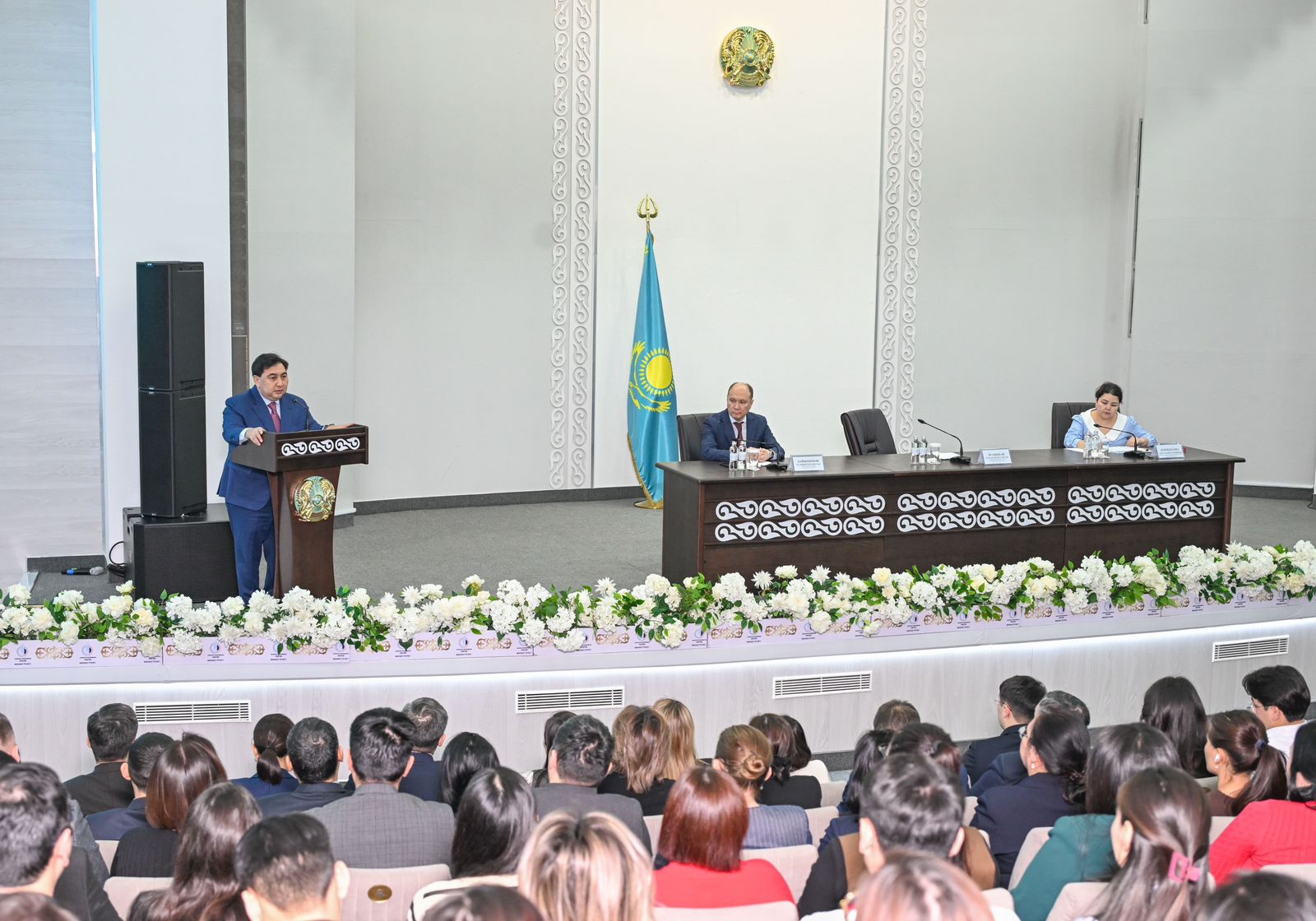 Дархан Жазықбай: Мемлекеттік қызметші қоғам сеніміне ие тұлға болуы тиіс