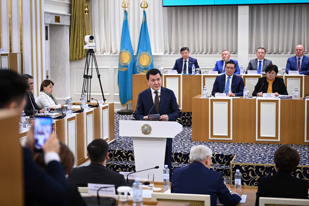 Ерлан Қарин: Жаңа Конституция Қазақстанның кемелденген мемлекеттігін көрсетеді