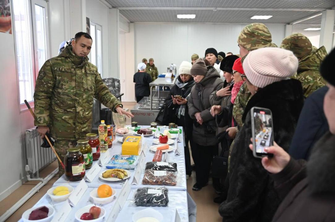 «Ашық есік» күні: Ата-аналар әскердегі ұлдарының жағдайымен таныса алады