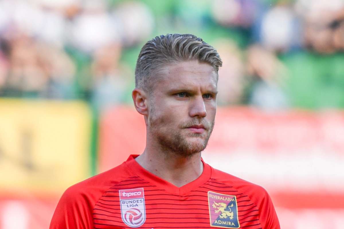 «Миланның» бұрынғы ойыншысы «Жеңіс» футбол клубына ауысты