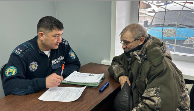 Петропавлда аялдамаға қоқыс тастаған тұрғын арнайы қызметті аяғынан тік тұрғызды