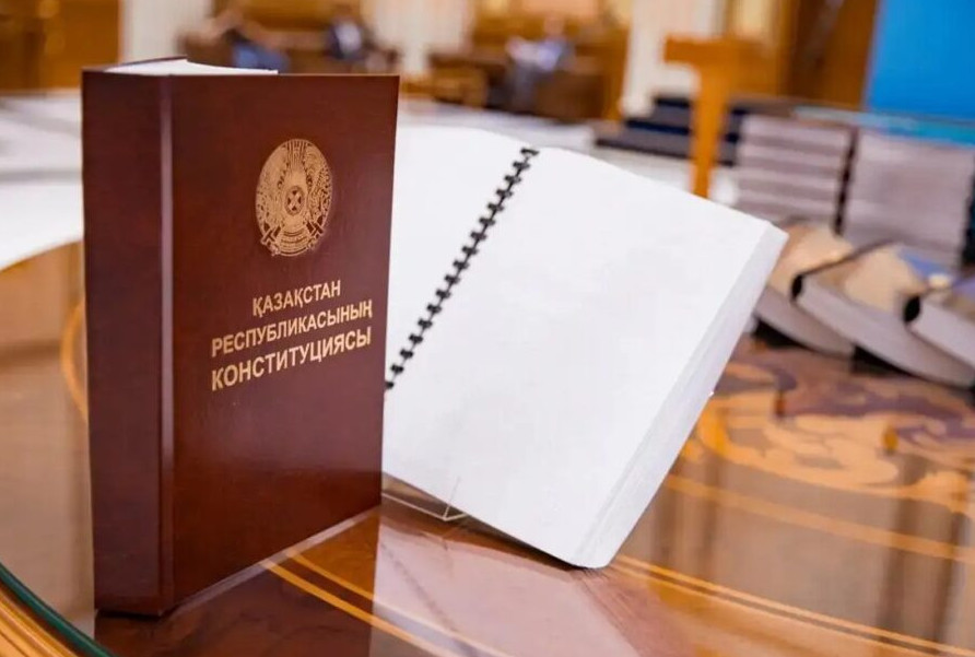 Жаңа Конституцияда қазақ тілінің мәртебесі қалай бекітілмек?